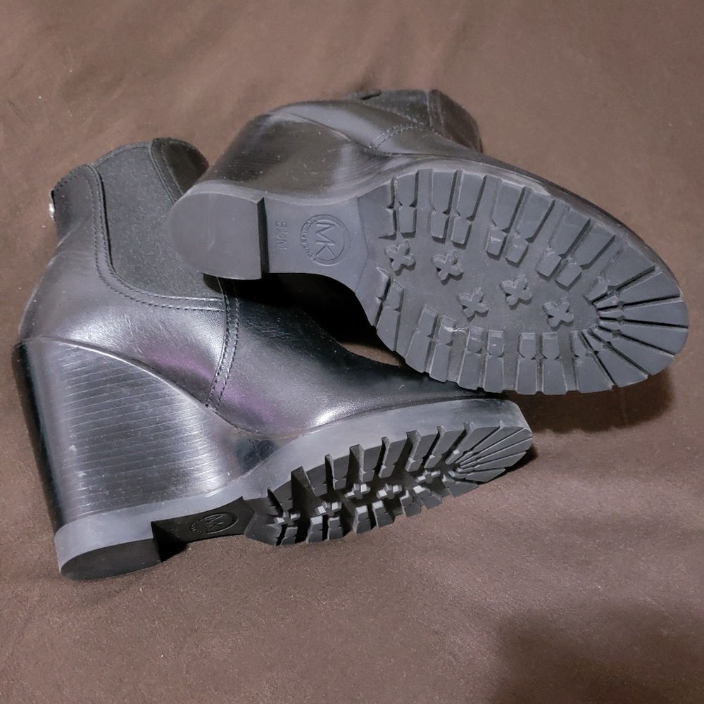 Boots - Picture 6 of 6